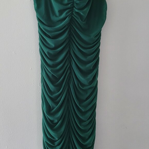 Stunning ruched Pretty Gardens cocktail dress for the holidays - Picture 5 of 6